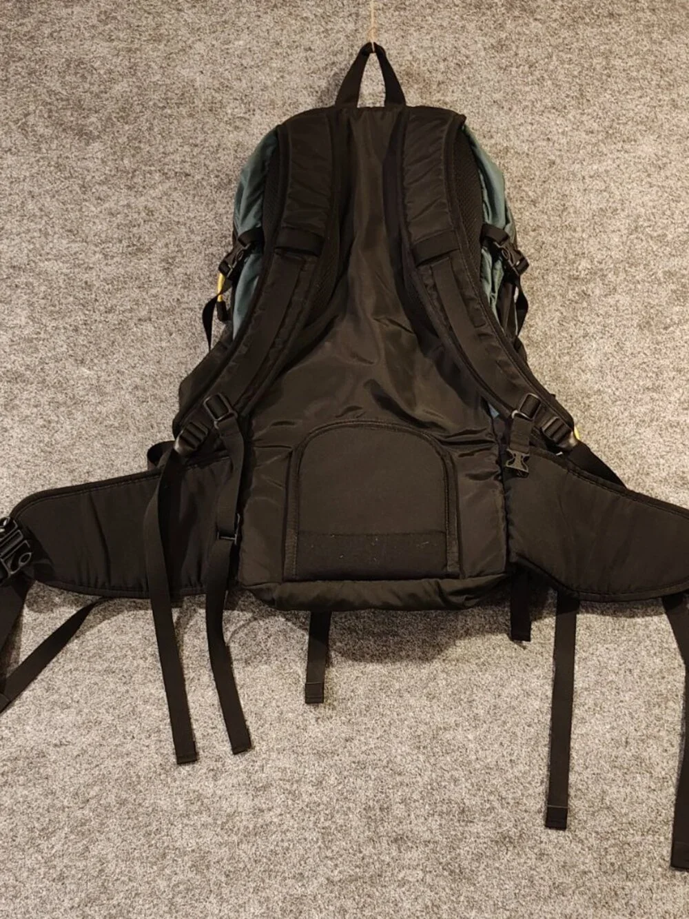 MountainSmith Wraith Technical Hiking Backpack — Black/Green